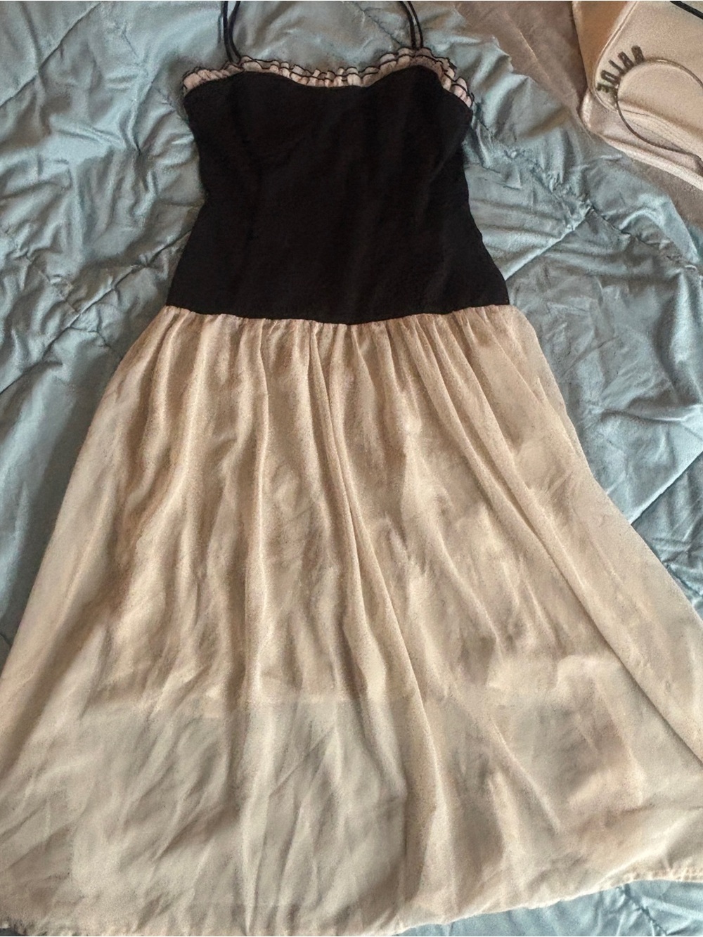 Lush Colorblock Ruffle Midi Dress - Picture 3 of 3
